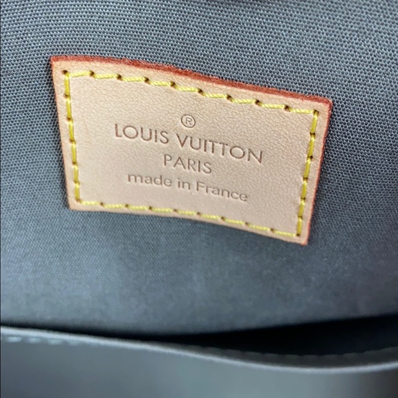 Louis Vuitton Alma Gris Vernis PM